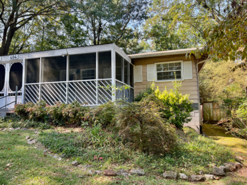 484 Clubhouse Dr - Photo 2 of 22