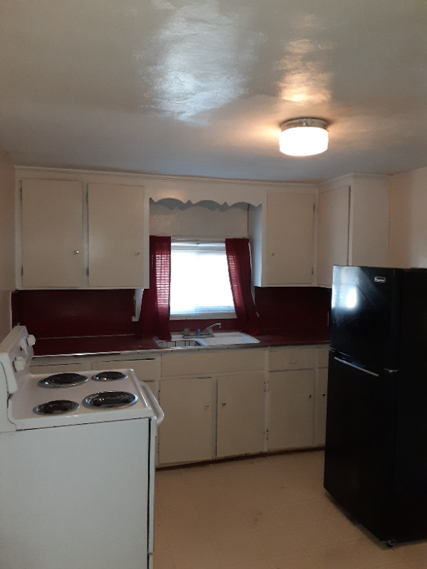 258 1/2 High St #258UP - Photo 3 of 14