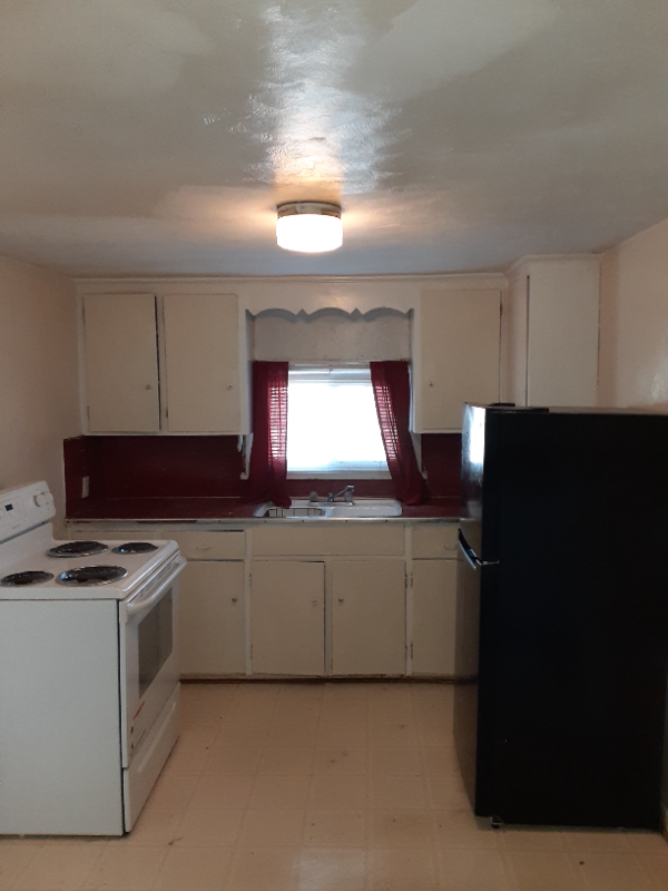 258 1/2 High St #258UP - Photo 4 of 14