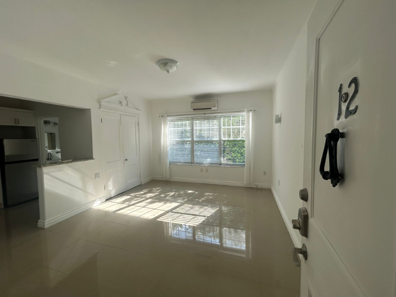 445 Brazilian Ave #12 - Photo 4 of 16