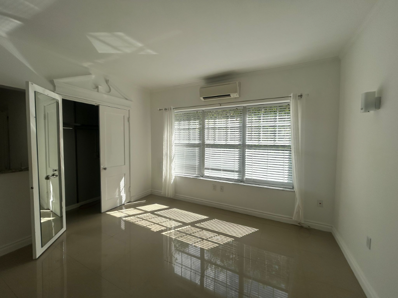 445 Brazilian Ave #12 - Photo 6 of 16