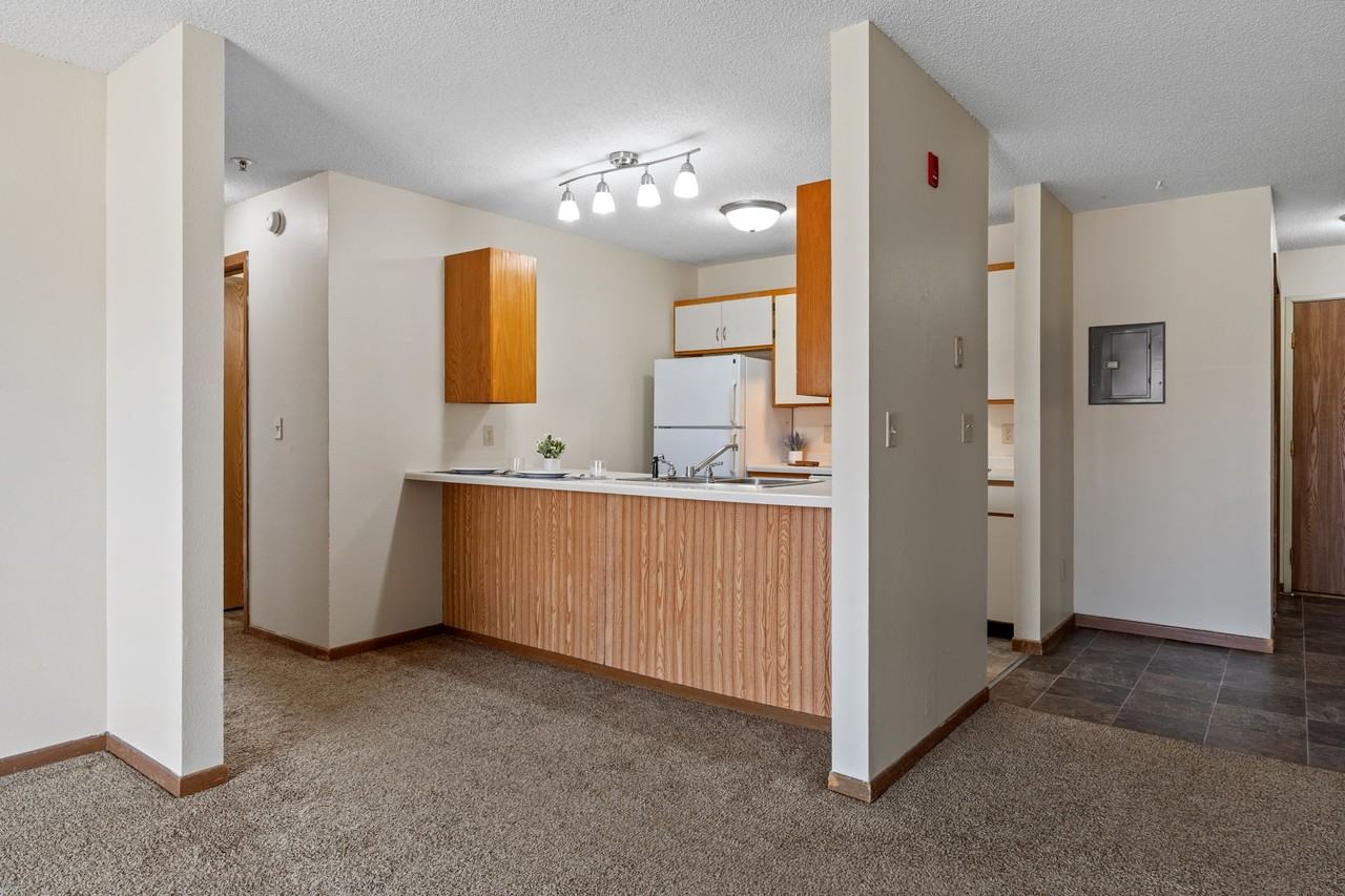 Camelot Square Living - Photo 6 of 12