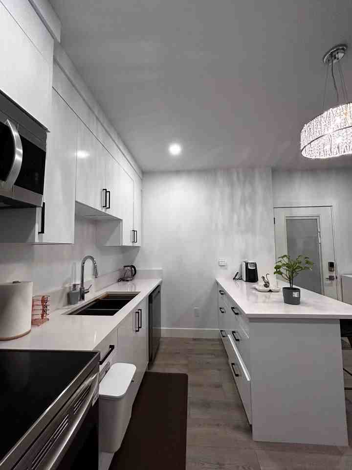 626 Blueridge Avenue - Photo 3 of 20