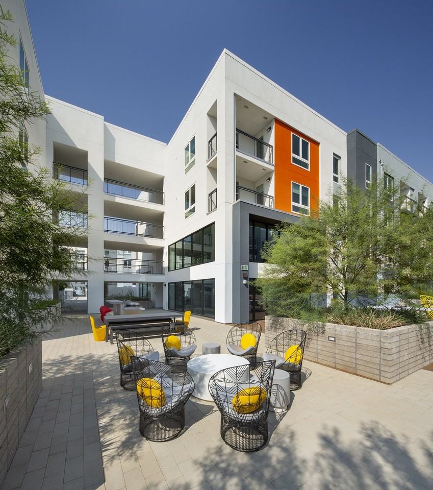 Symmetry - Photo 6 of 24