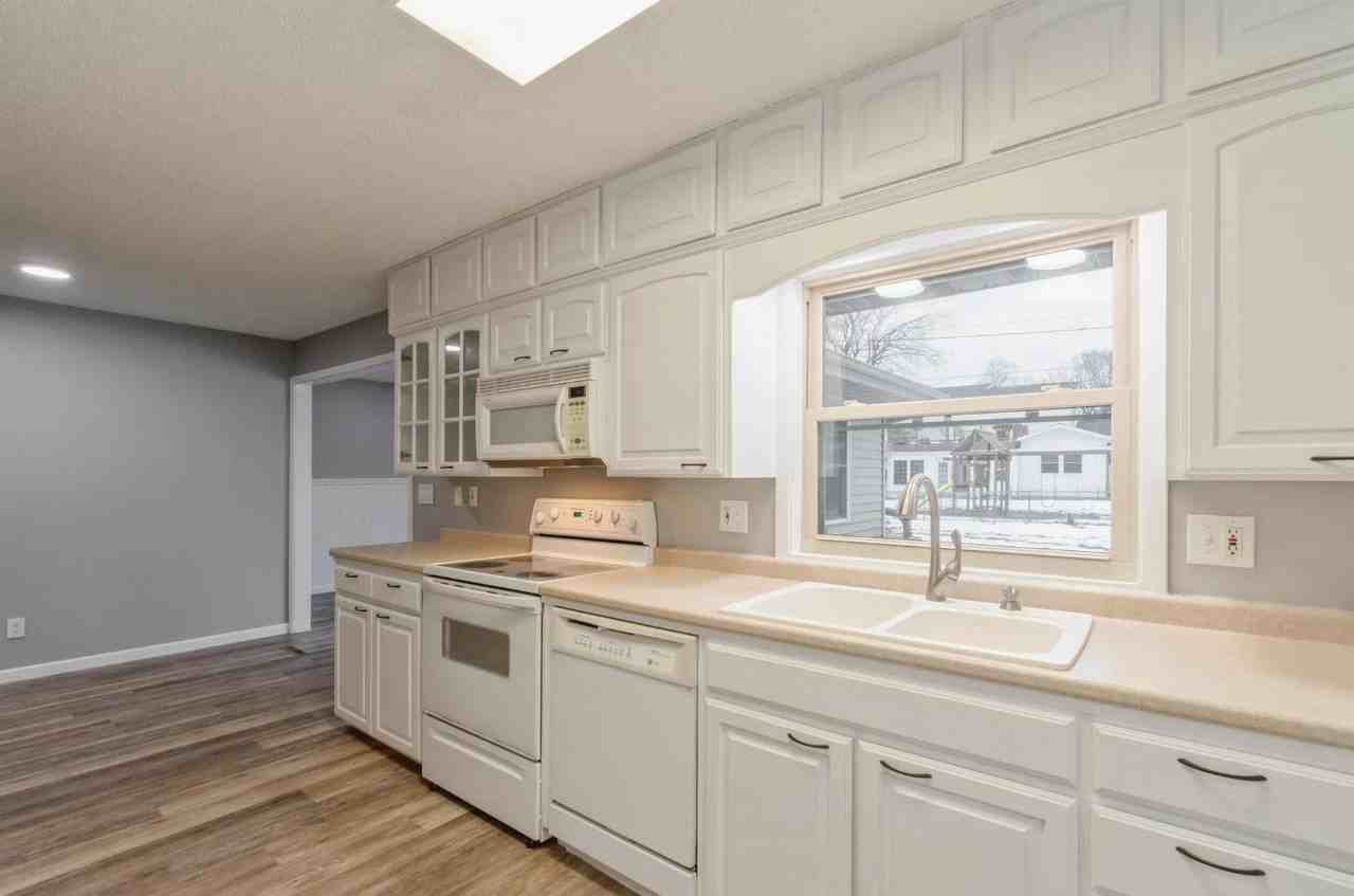 1412 Johnson Street #NA - Photo 6 of 23