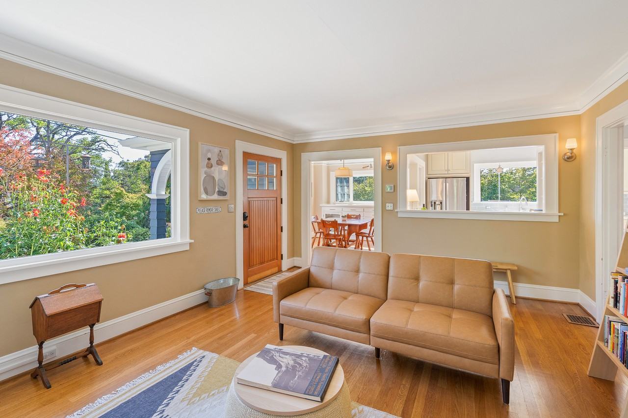 2353 Ne 60th Ave #NA - Photo 2 of 21