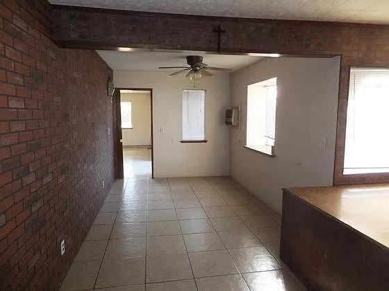 124 S A St #NA - Photo 3 of 10