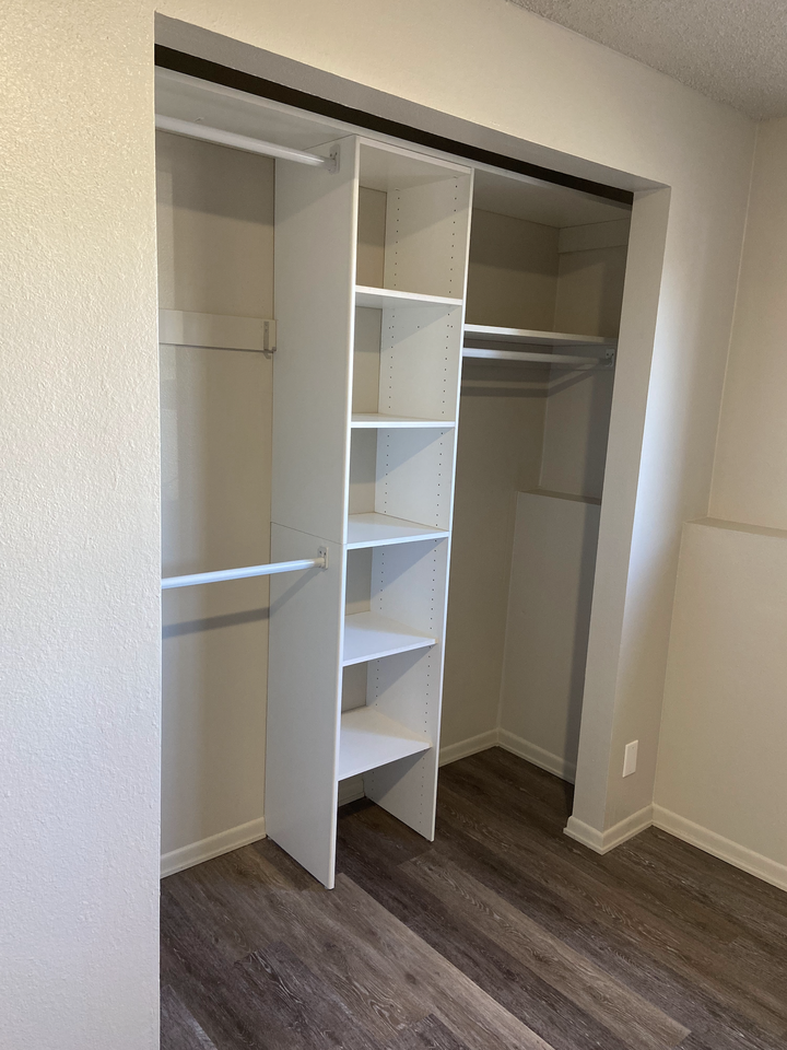 50 Barclay Dr #4 - Photo 6 of 8