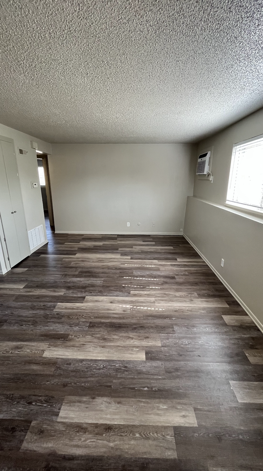 50 Barclay Dr #4 - Photo 7 of 8