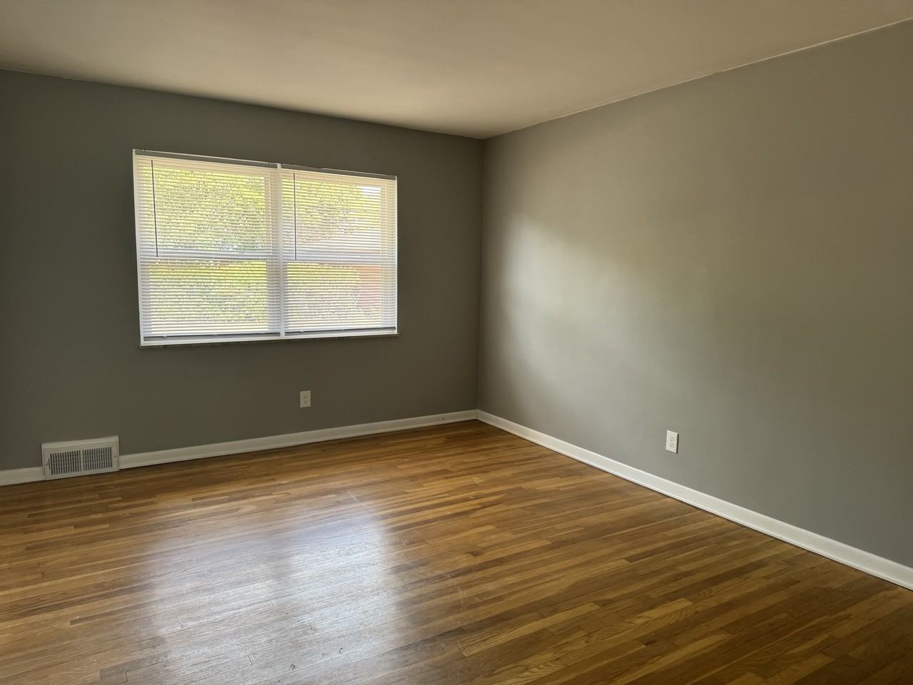 1808 Ridgecliff Rd #1808 - Photo 2 of 6