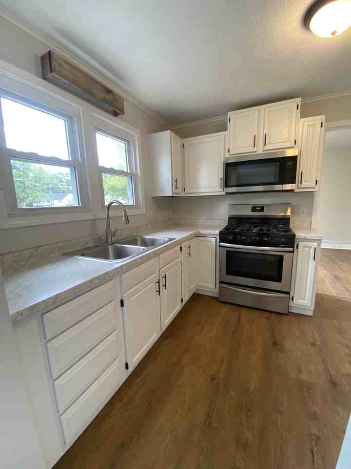 4048 Rockwell Ave #NA - Photo 2 of 17