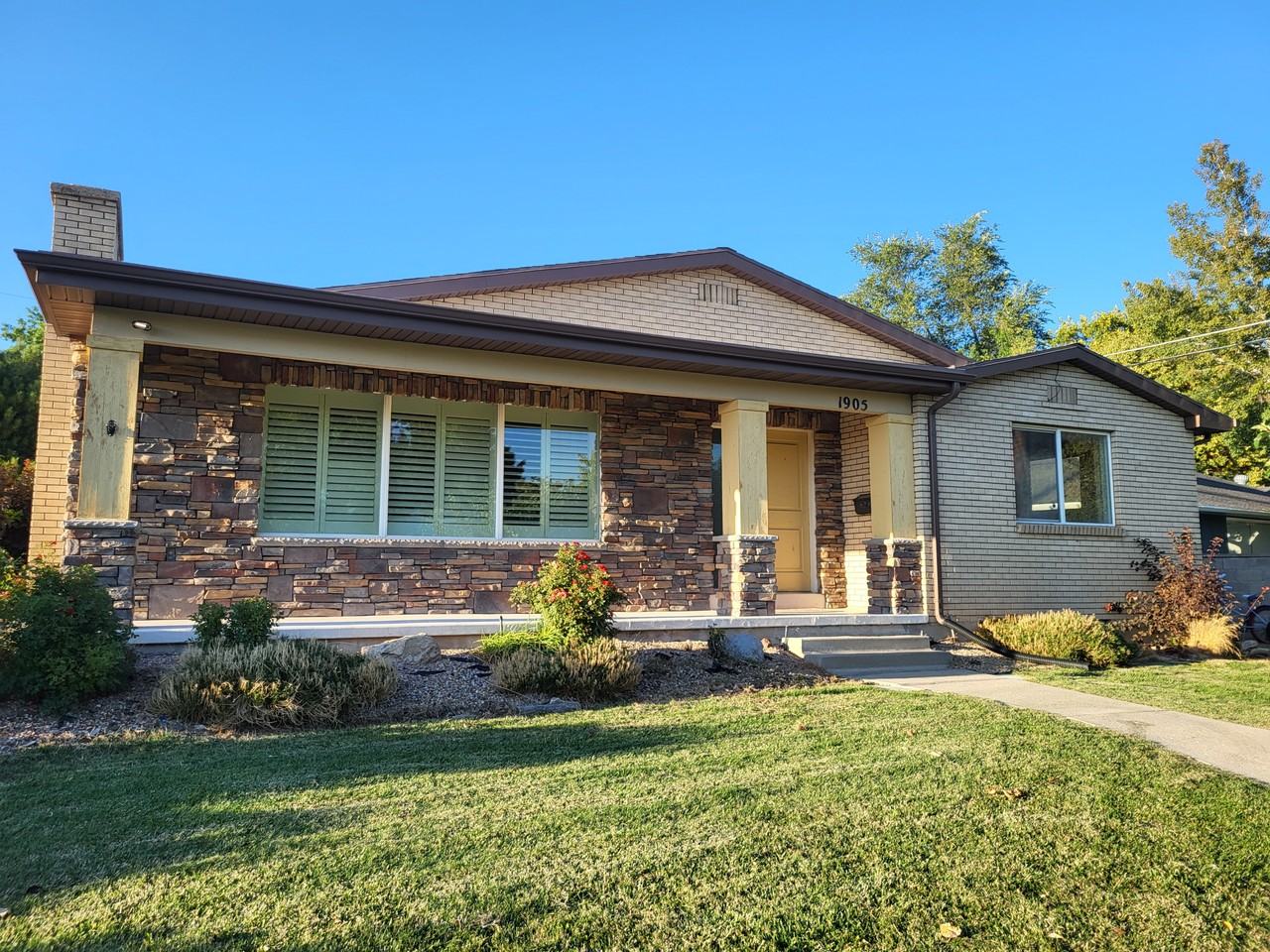 1905 E Saint Marys Dr #NA - Photo 2 of 31