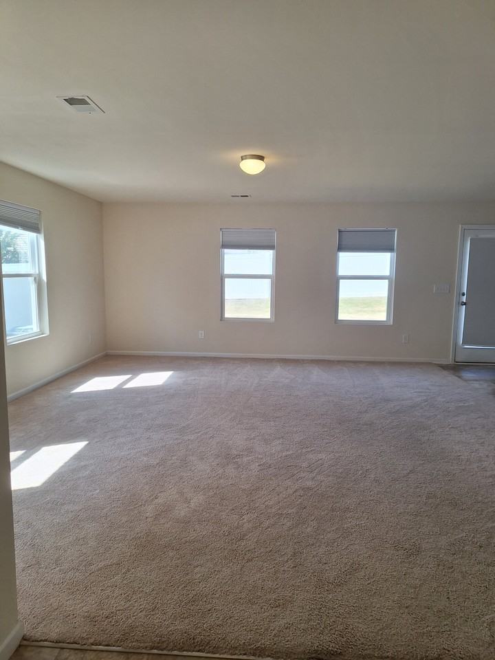 111 Elmhurst Ln #NA - Photo 3 of 23