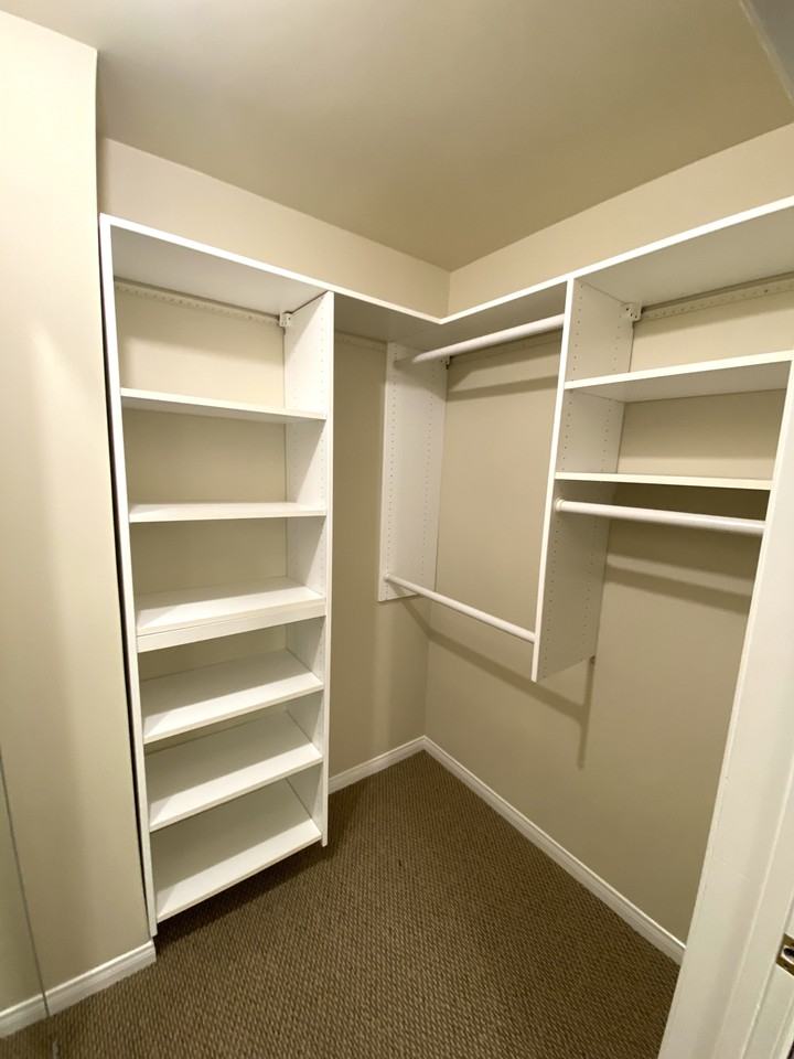 209 South Hamilton Drive - Photo 7 of 19