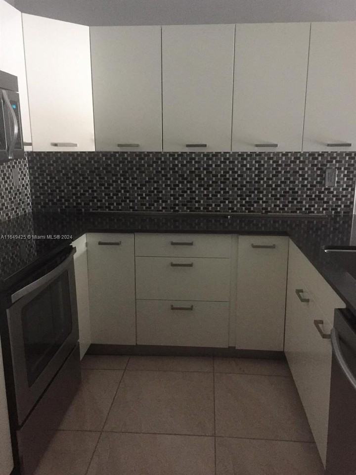 18226 Mediterranean Blvd #7-16 - Photo 3 of 8