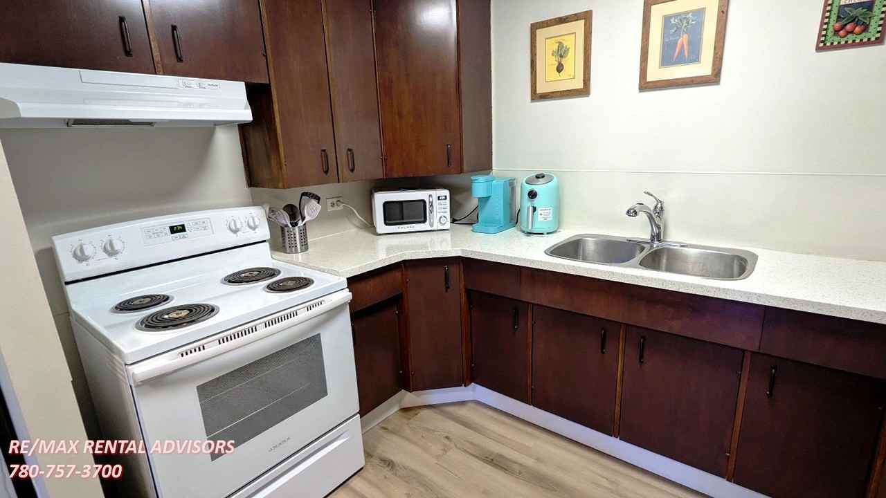 1616 8 Ave Nw - Photo 2 of 20