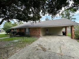 featured image of 413 Woodvale Ave