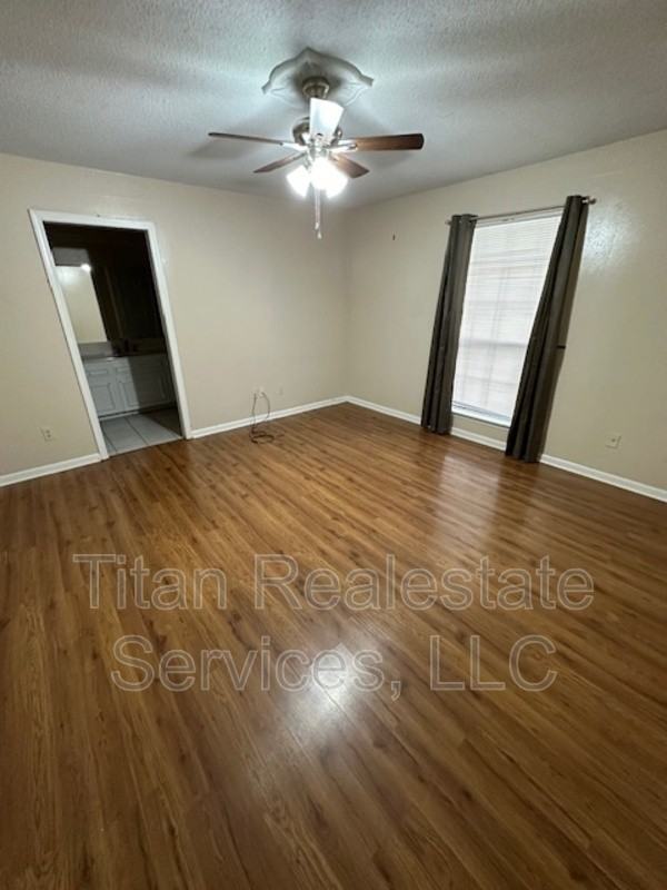 413 Woodvale Ave - Photo 7 of 9