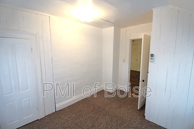 309 E Bannock St #2 - Photo 6 of 15