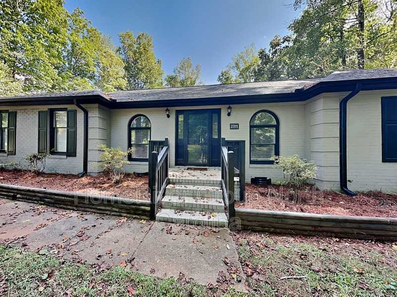 2504 Moss Creek Loop - Photo 2 of 28