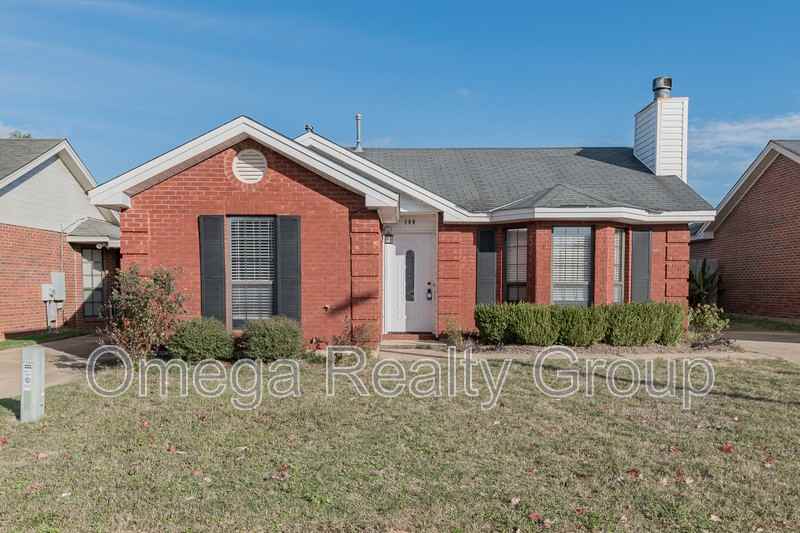 140 Hambleton Rd - Photo 2 of 37