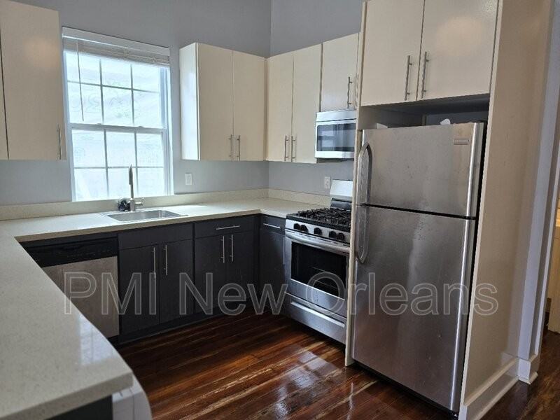 2213 Magnolia St - Photo 3 of 14
