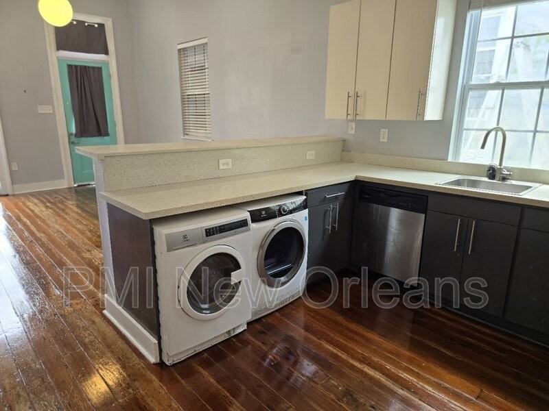 2213 Magnolia St - Photo 4 of 14