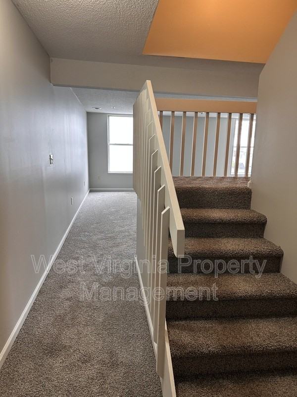 104 N 8th St #206 - Photo 2 of 8