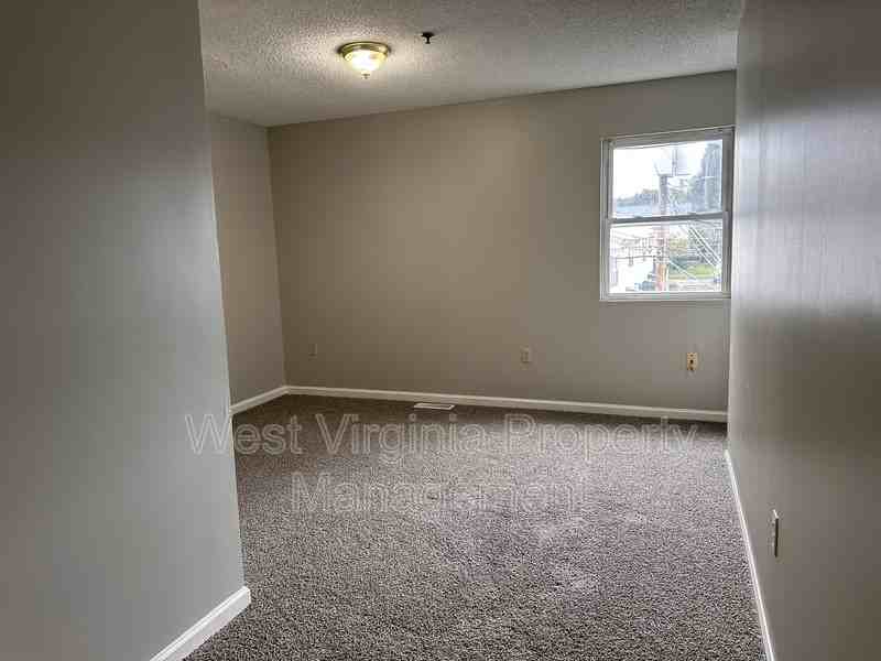 104 N 8th St #206 - Photo 6 of 8