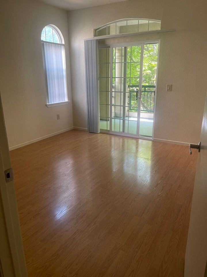 Mountainview Villas - Photo 4 of 6