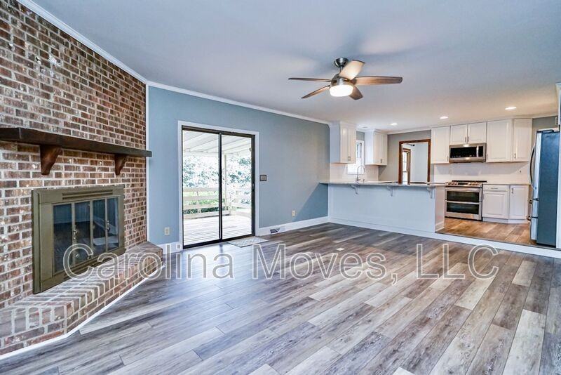 403 Rosebud Ct - Photo 7 of 22