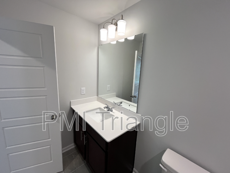 272 Shingle Oak Rd - Photo 6 of 20
