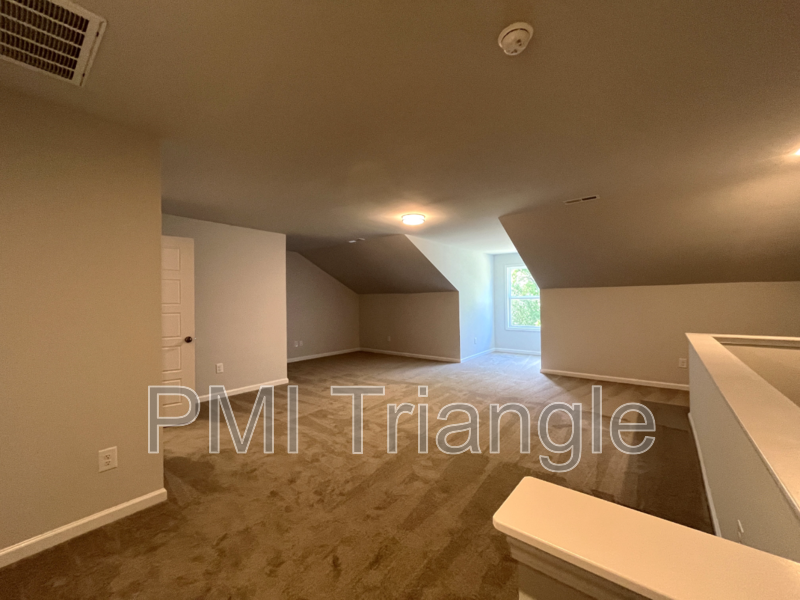 272 Shingle Oak Rd - Photo 7 of 20