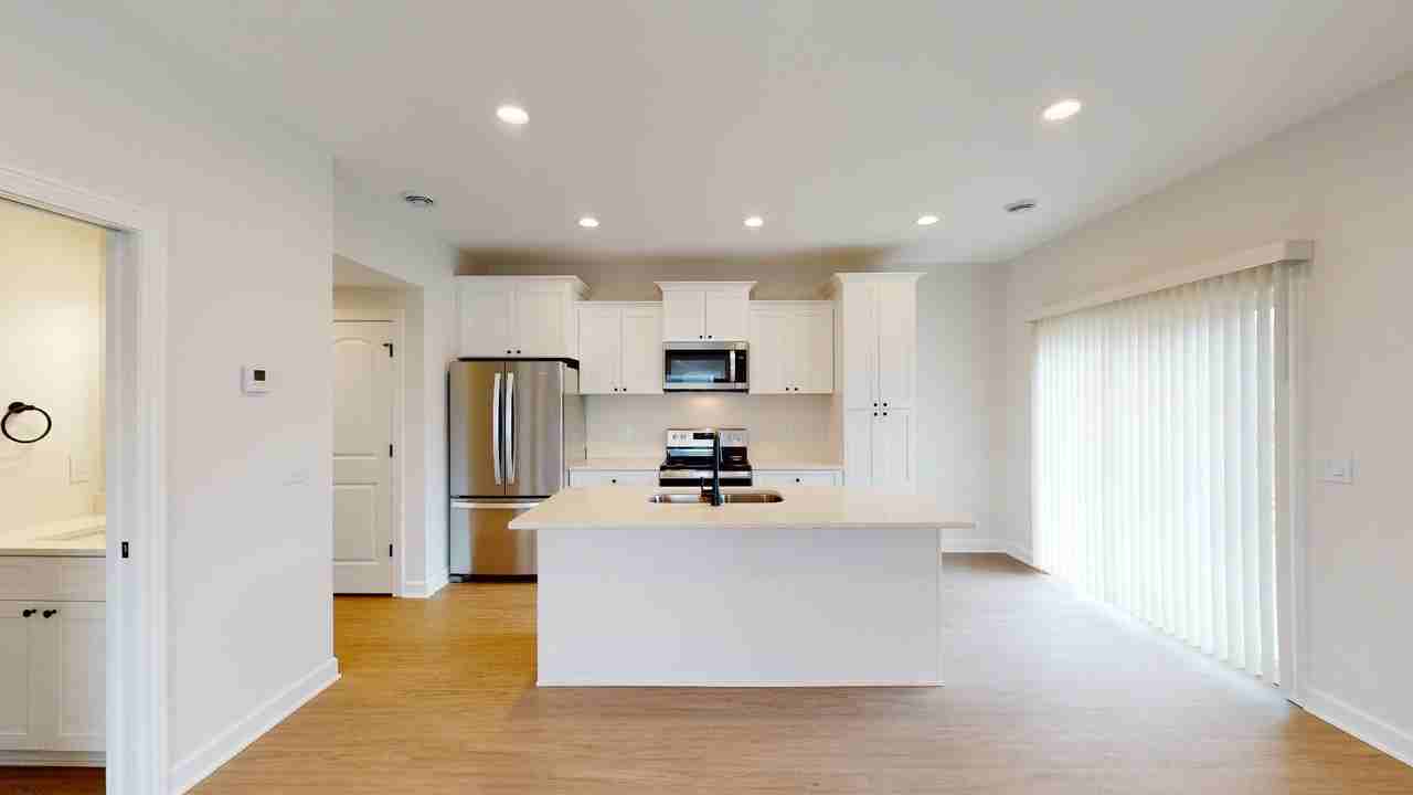 828 Dailey Place - Photo 2 of 41