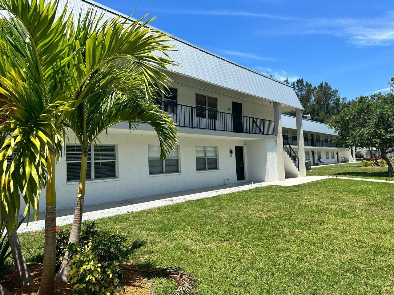 3232 On Fruitville - Photo 4 of 14