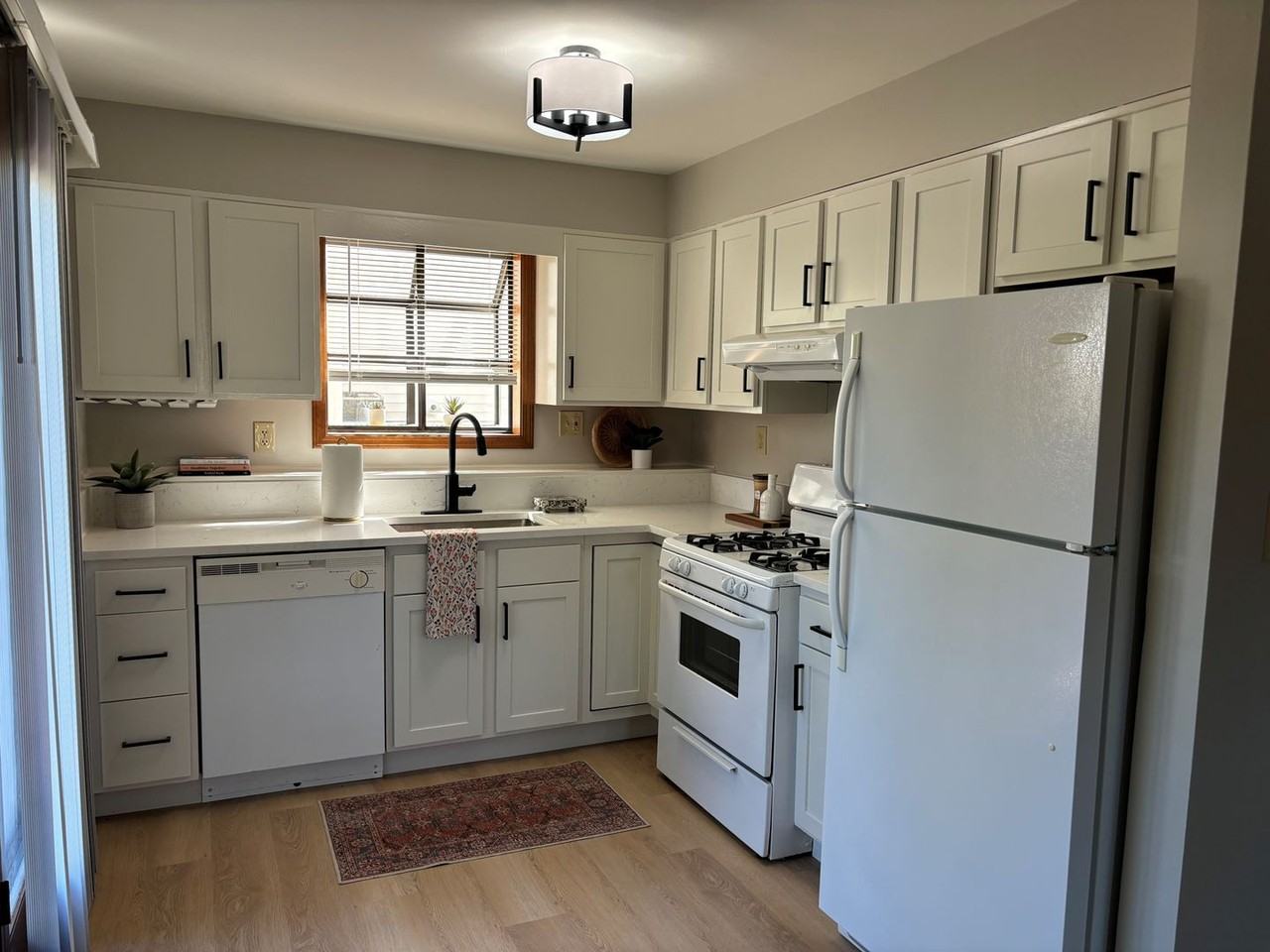 131 Newberry Avenue - Photo 2 of 20