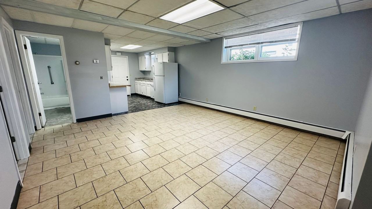 Mash LLC - 1028 S High - Photo 2 of 6