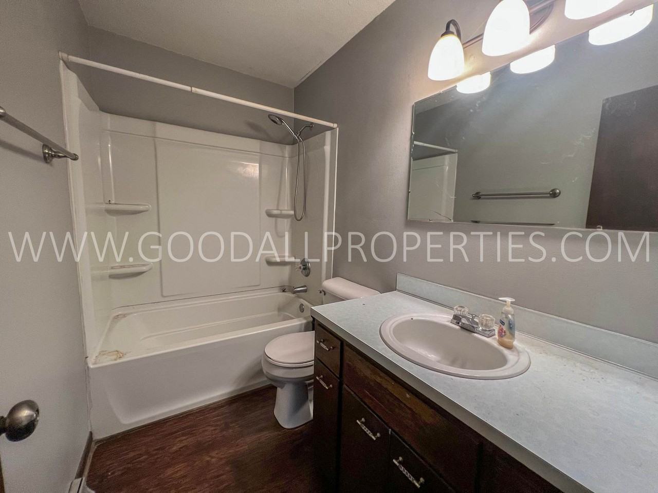 1706 Nw 2nd St - Photo 6 of 6