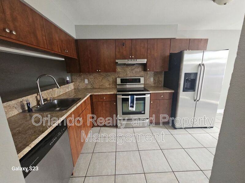 1357 Sophie Blvd - Photo 3 of 13
