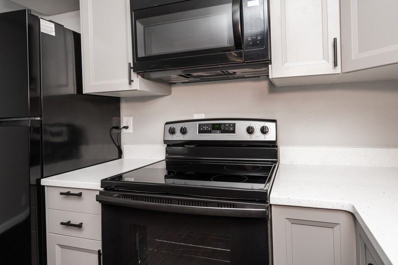 1244 Ohio St - Photo 3 of 11