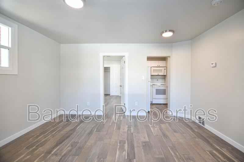 627 23rd Street - Photo 3 of 10