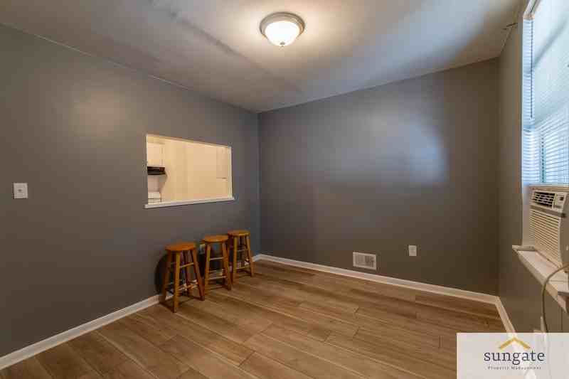 1028 West Lombard Street - Photo 7 of 17