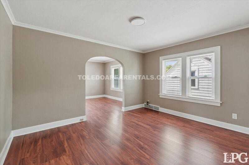 2030 Wyndhurst Rd Uppr - Photo 7 of 21