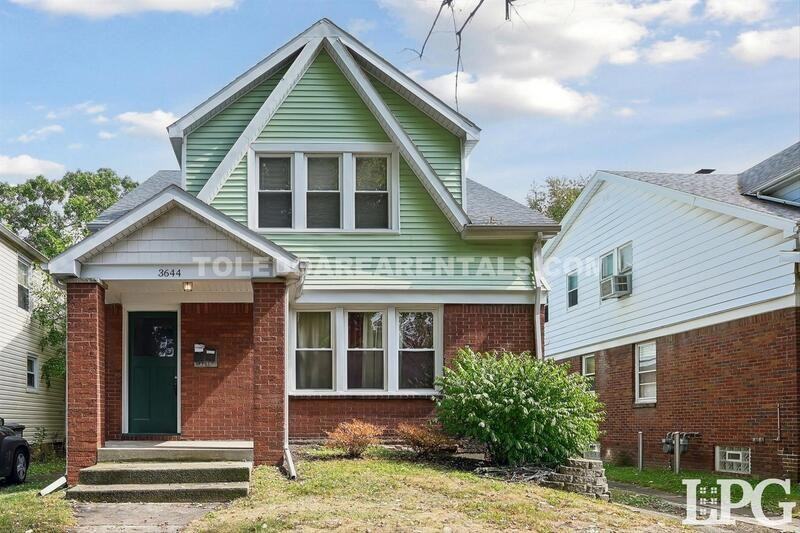 3644 Harley Rd Uppr - Photo 2 of 26