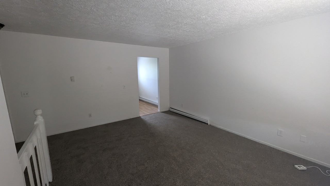 719 Peachtree Place - Photo 2 of 14