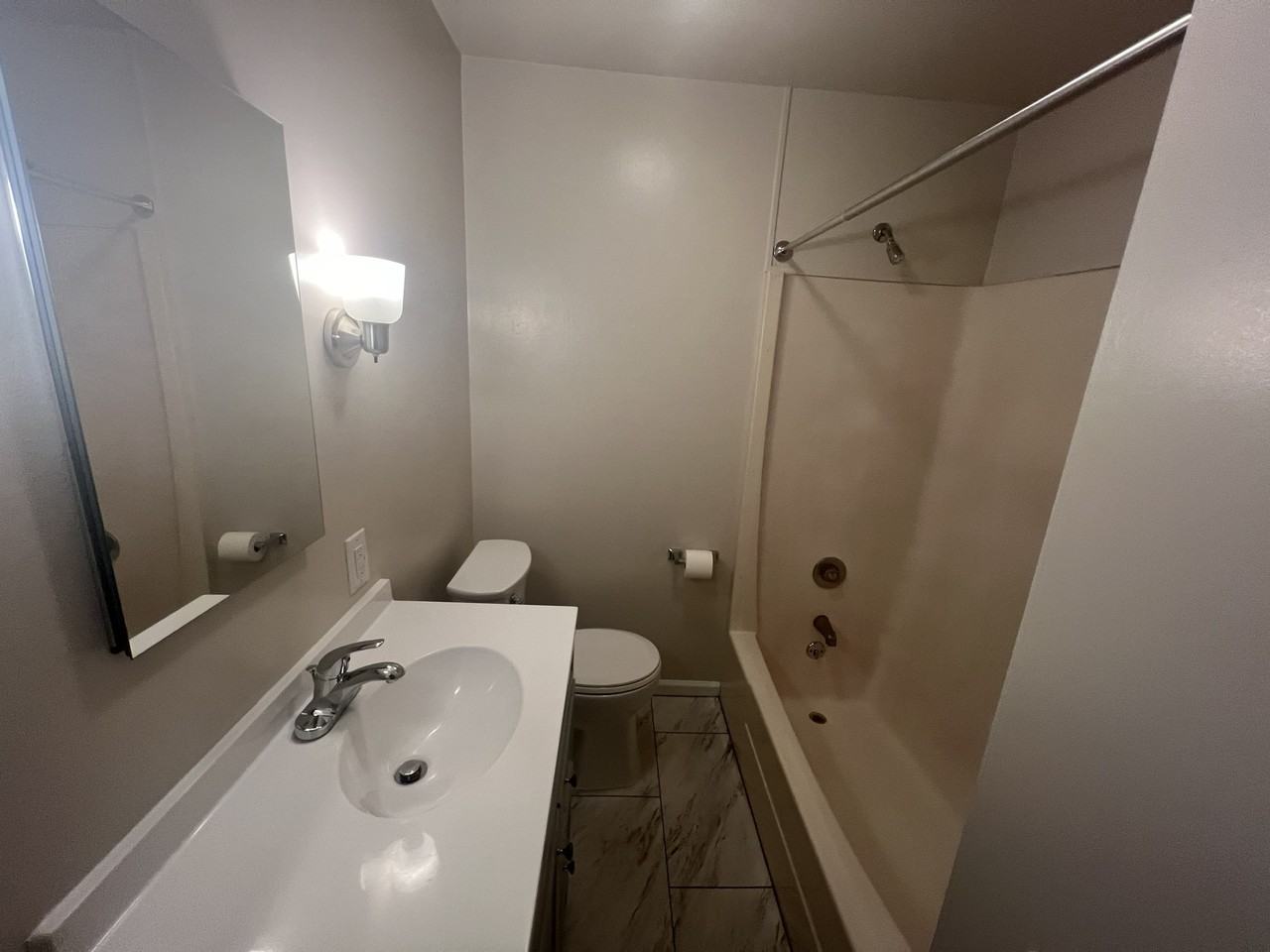 Lakewood Apartments - Photo 3 of 5