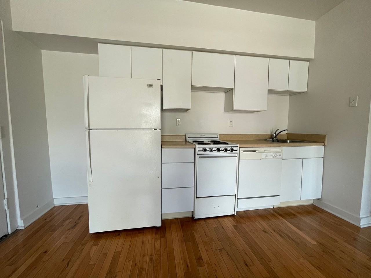 3510 Louisa Street - Photo 4 of 9