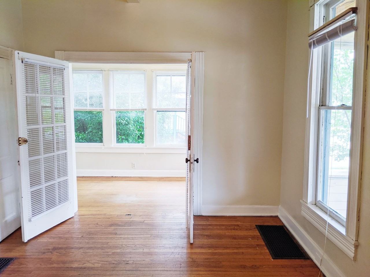 414 N Grant St - Photo 6 of 31