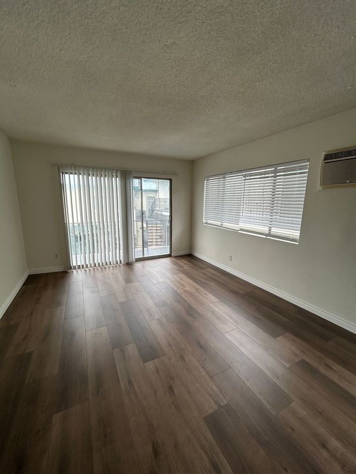 8377 North Gate, LLC - Photo 6 of 15