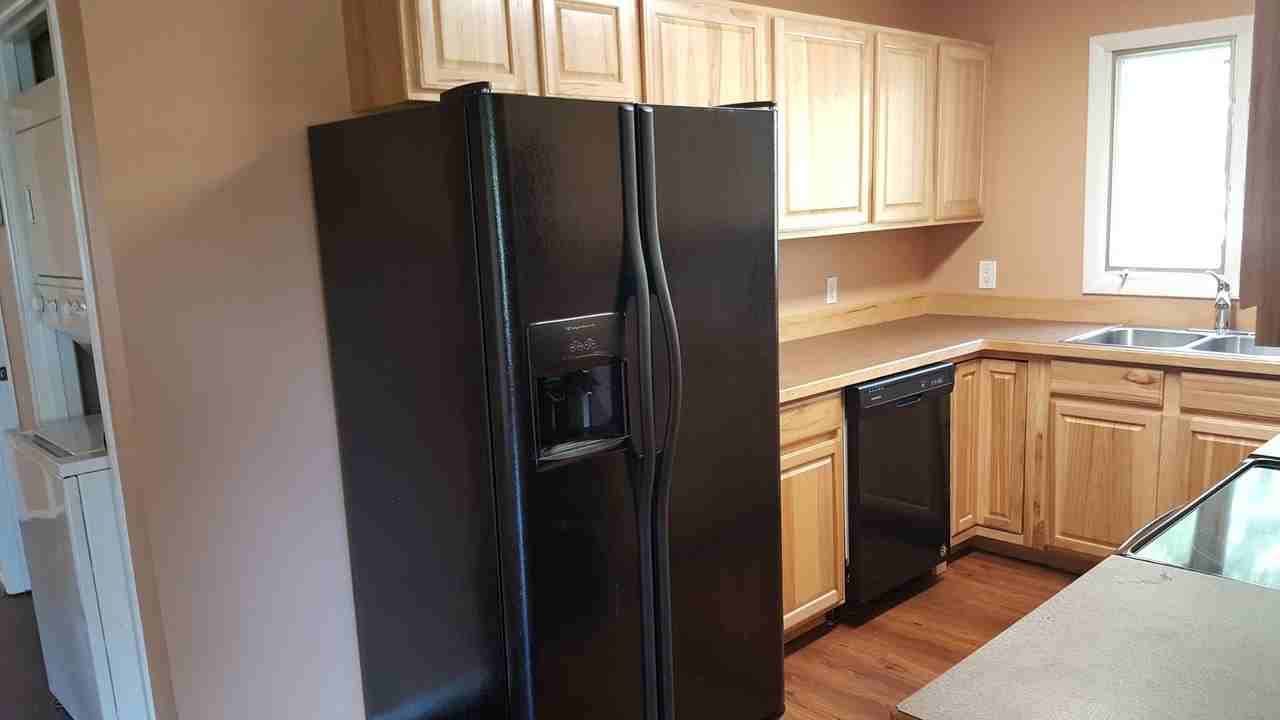 216 Hemlock St #202 - Photo 5 of 15